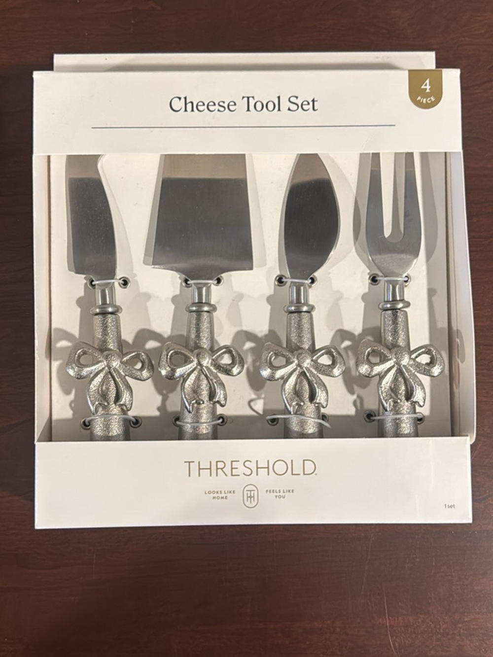 Threshold Silver Bow Accent 4-Piece Cheese Tool Set